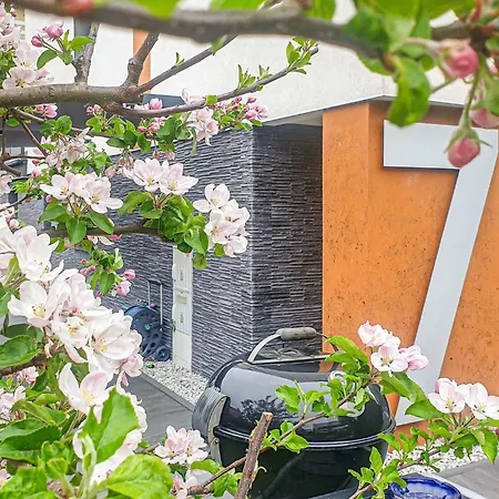 1 Bedroom Beautiful In Διαμέρισμα *
