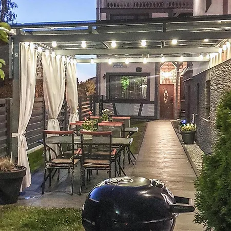 1 Bedroom Beautiful In Διαμέρισμα